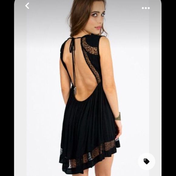 bless’ed are the meek Epiphany Dress in Black - Picture 4 of 10